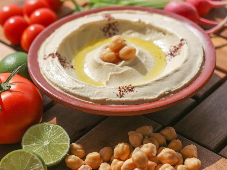 HUMMUS
